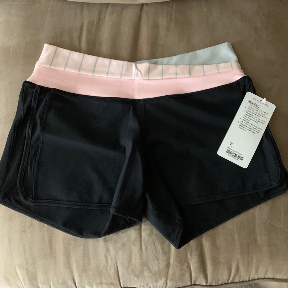 Lululemon Astro Short Size 10 NWT